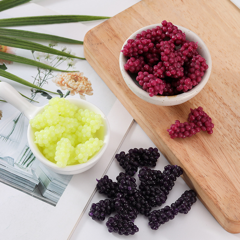 Kitchen Gadgets Green - 10 шт. миниатюрных искусственных зеленых виноградинок,